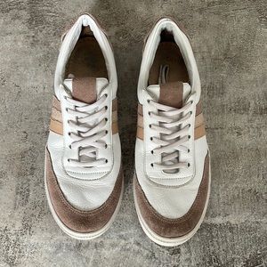 Kaanas Striped Sneakers